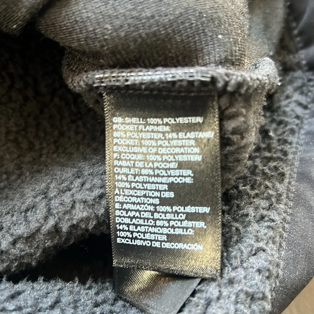 The North Face Men’s Black Fleece Jacket, size L